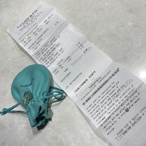 Tiffany & Co.Elsa peretti Open Heart Ring +pouch box Authentic size4.⭐️⭐️⭐️⭐️ - Picture 15 of 17